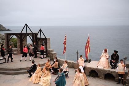 Shakespeare in Love - Shattered Windscreen