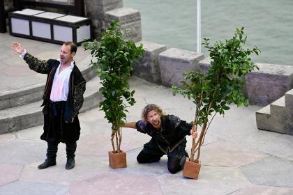 Shakespeare in Love - Shattered Windscreen