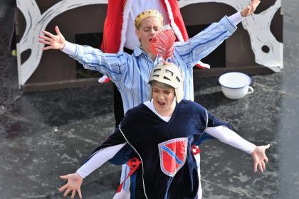 The Kiss that Missed