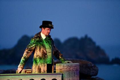 Wendy and Peter Pan - Hertfordshire Players