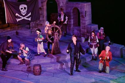 Wendy and Peter Pan - Hertfordshire Players