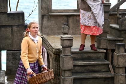 Carrie's War (with Jess as Carrie)