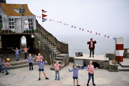 The Lighthouse Keeper's Lunch - Minack Youth Theatre