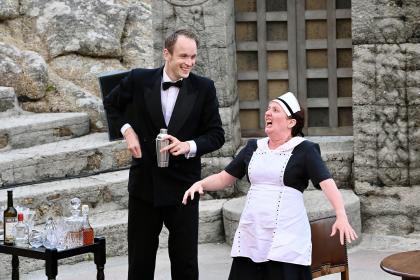 Blithe Spirit - Ilkley Playhouse