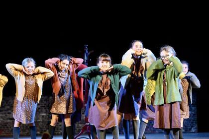 Rising Stars - Annie Jr