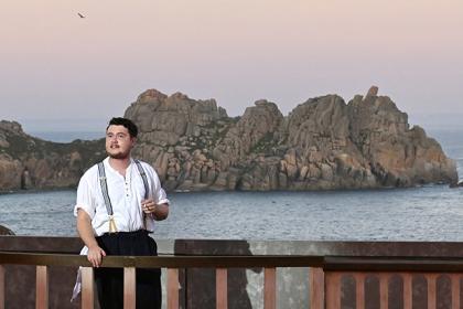 Evita - Helston Theatre Company