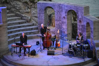 Simon Latarche Trio