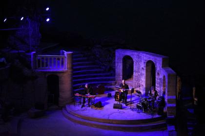 Simon Latarche Trio