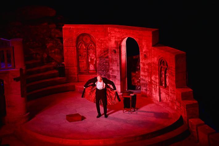 Dracula, The Vampyr