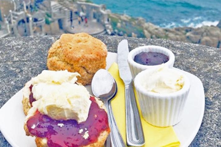 A cream tea at the Minack